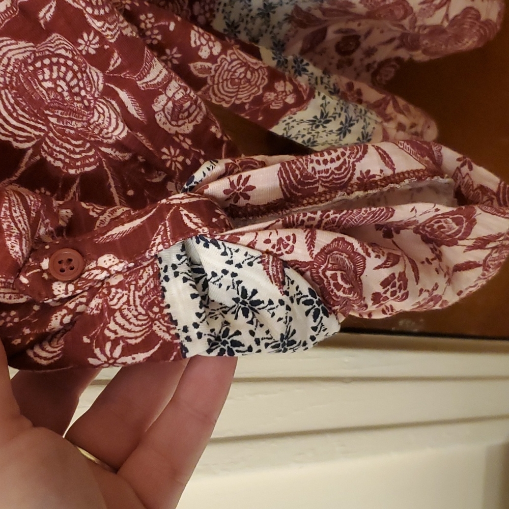 Sold - Picture 3 of 6